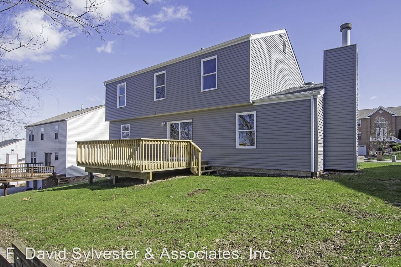 309 Farmcrest Dr - Photo 2 of 17