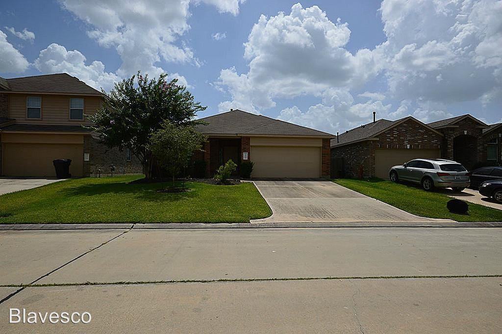 23523 Maple Vista Ln - Photo 2 of 15