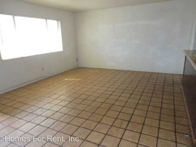 12 W Henderson Ave - Photo 2 of 8