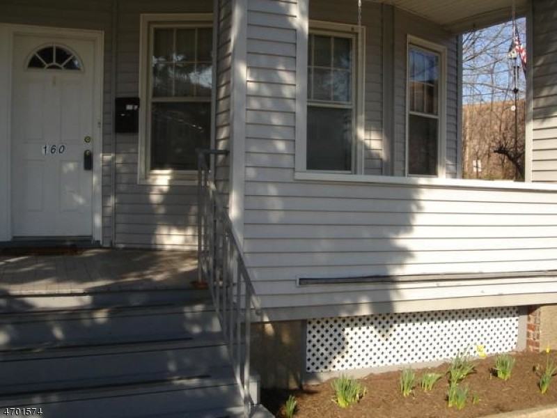 160 Wilson St - Photo 2 of 9