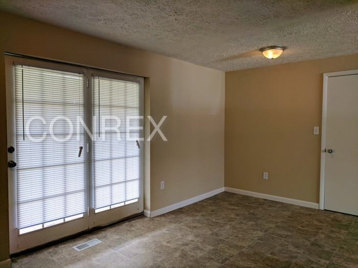 324 Drina Ave - Photo 3 of 12