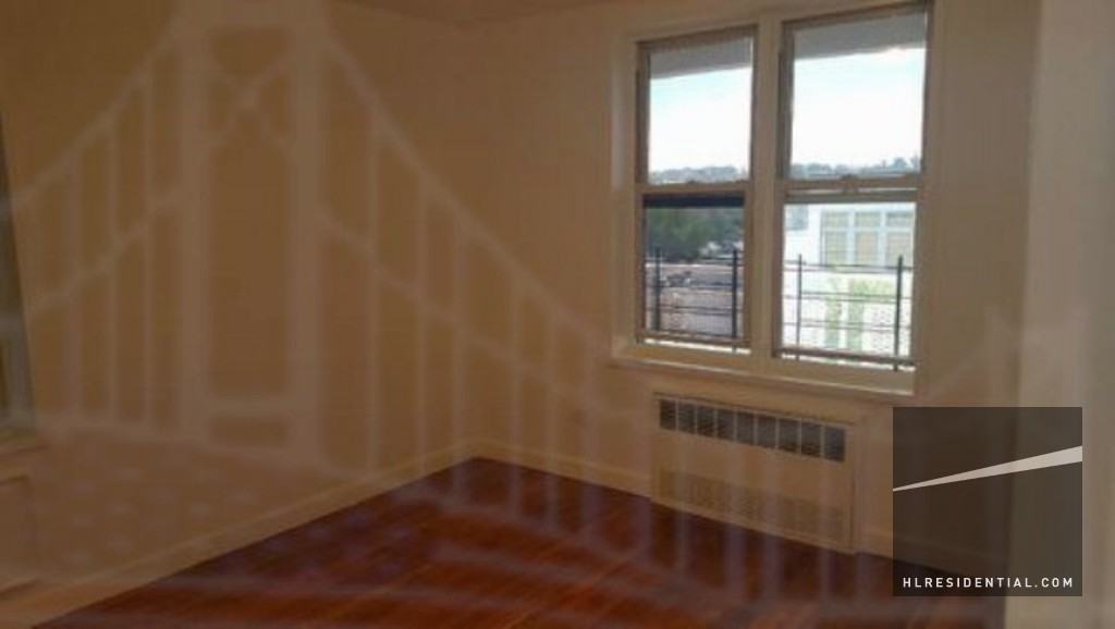 Grand Concourse #E33