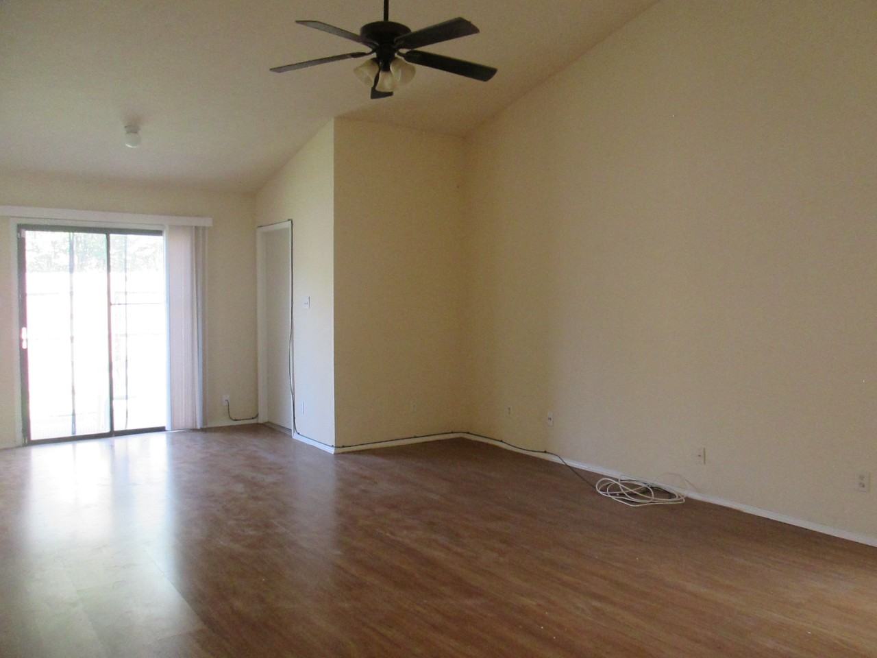 2900 Galemeadow Dr - Photo 2 of 7