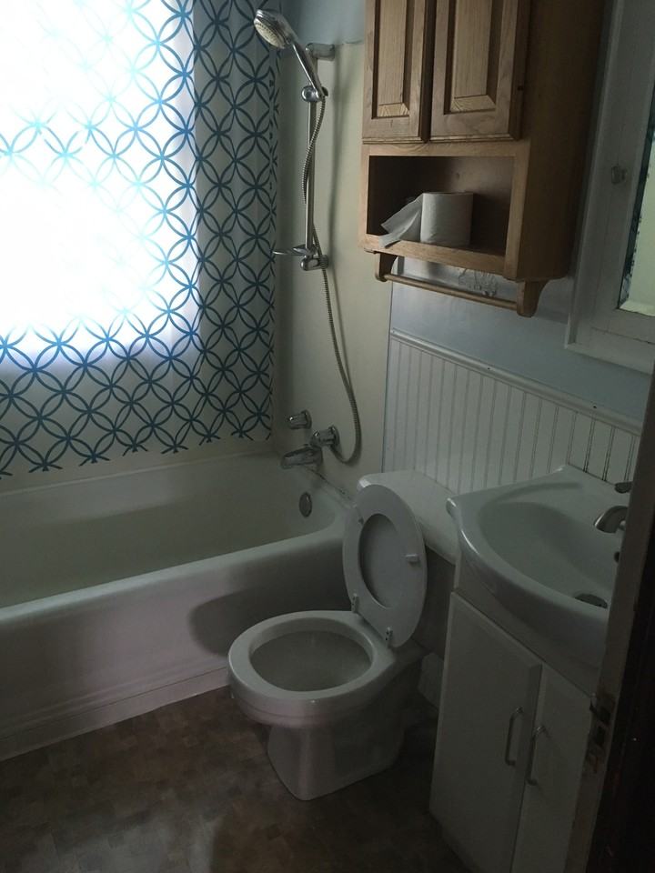 402 Gordon St E - Photo 2 of 22