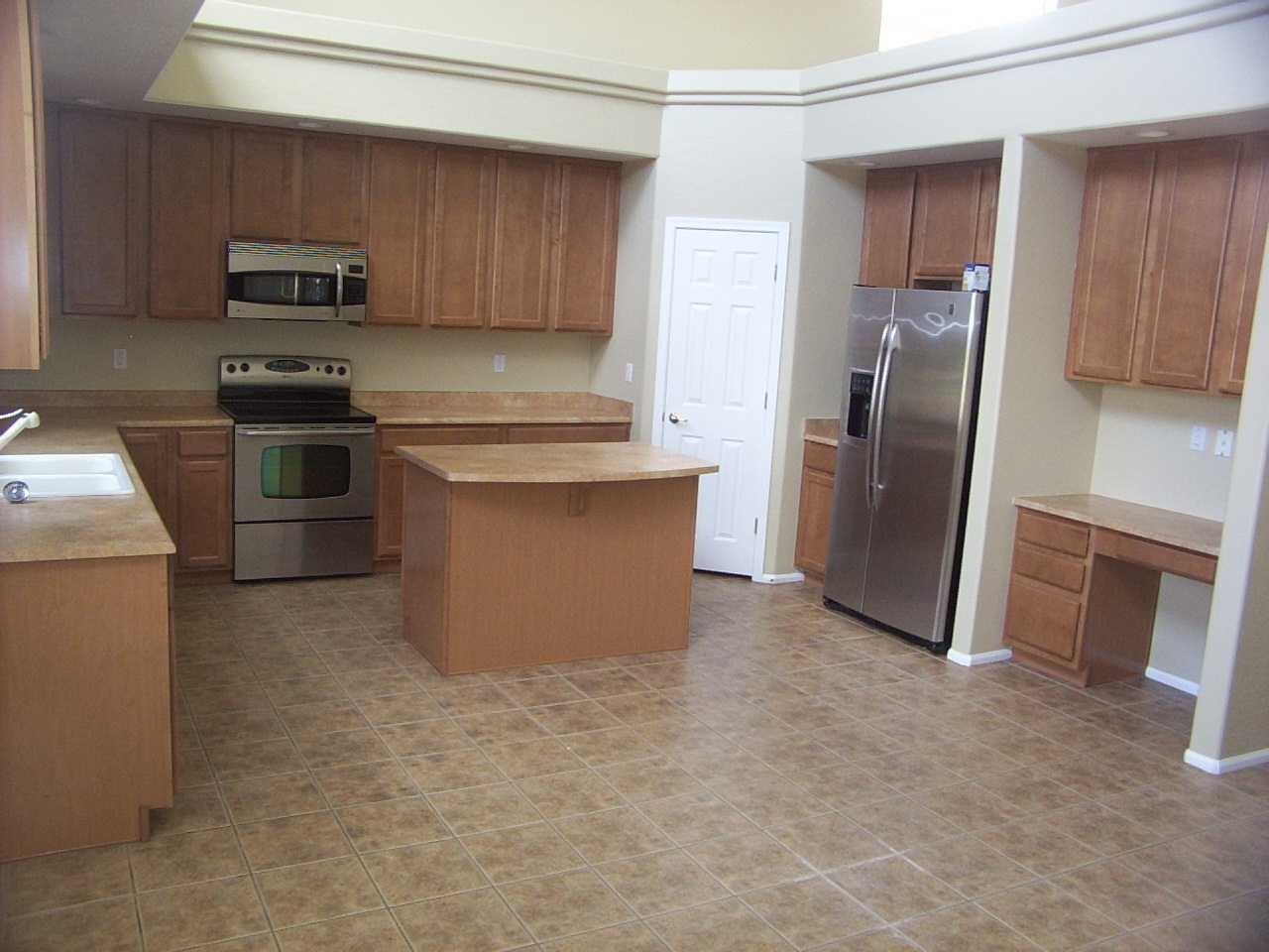 7218 S 58th Ave - Photo 2 of 9