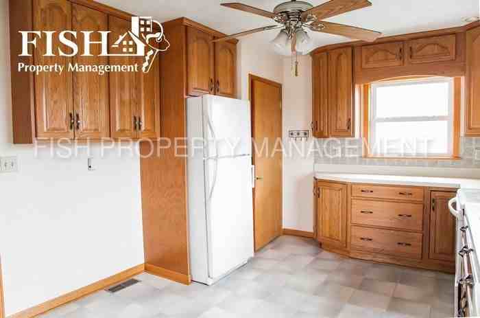 36-198 Stewart St - Photo 3 of 33