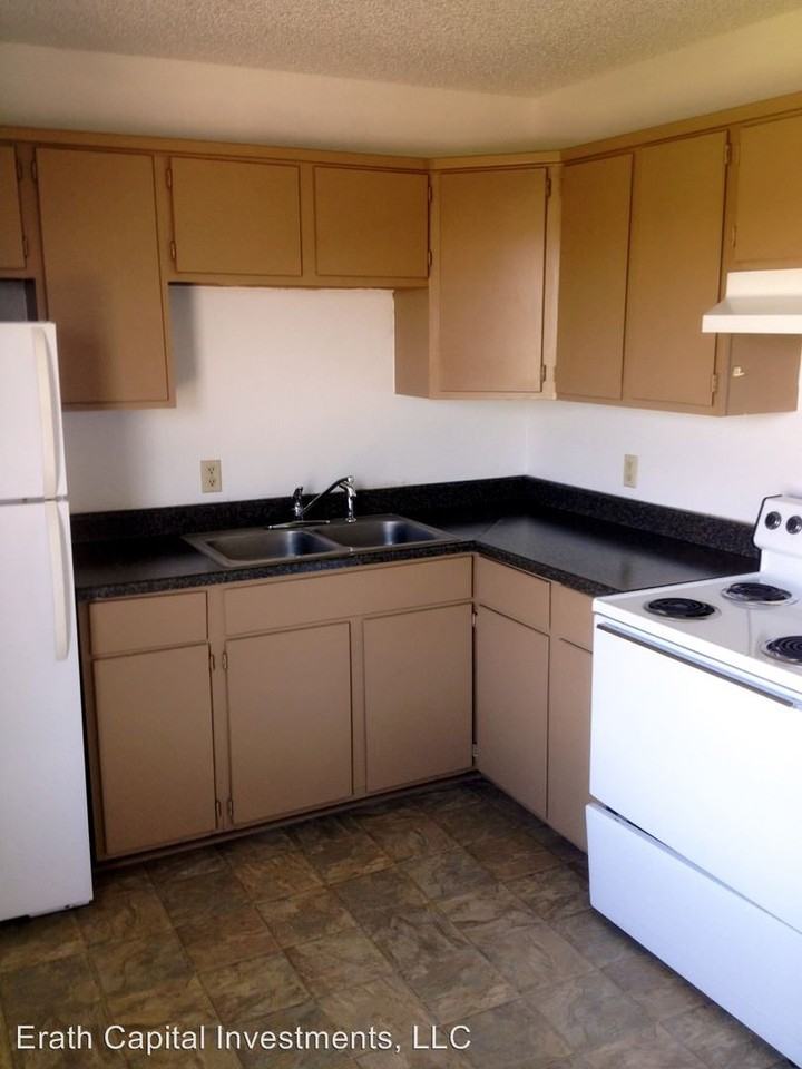 County Road 436/Highway 108 Stable House Stalls Apartments in