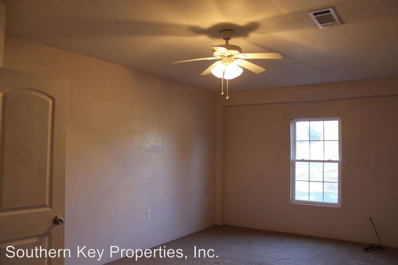 1724 US-90 - Photo 2 of 6