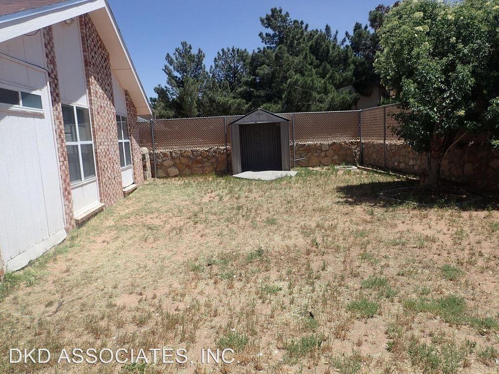 11928 Crown Royal St - Photo 2 of 20