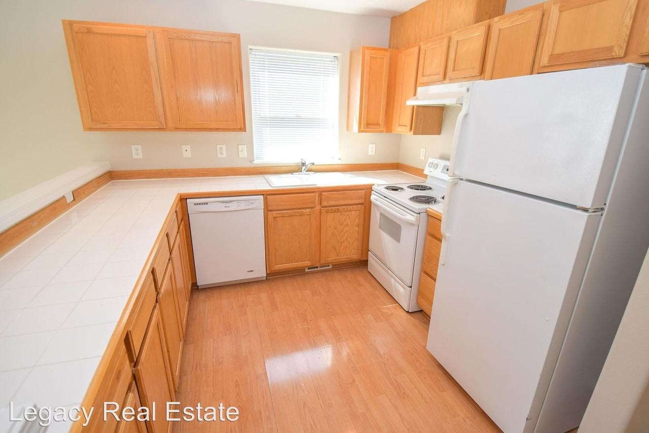 3170-3180 Mooreland Ave NE - Photo 2 of 15