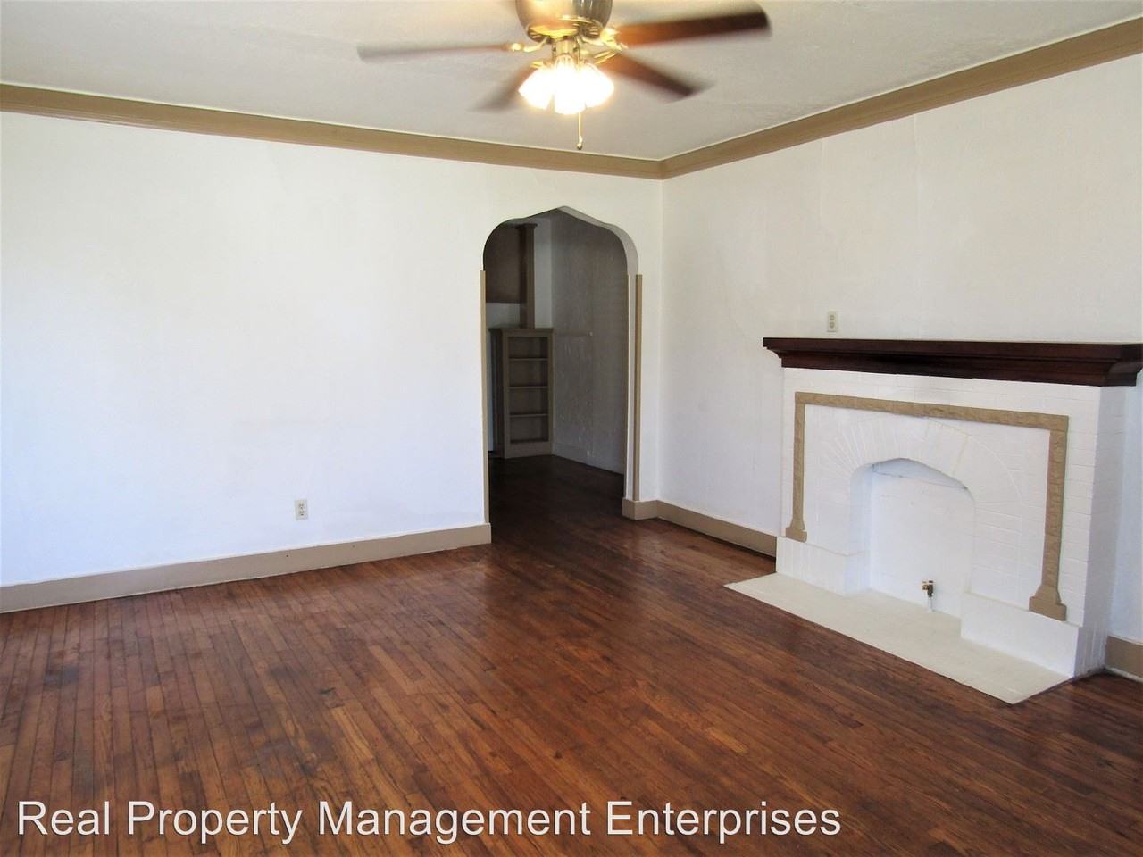 1116 NW 29th St - Photo 2 of 11