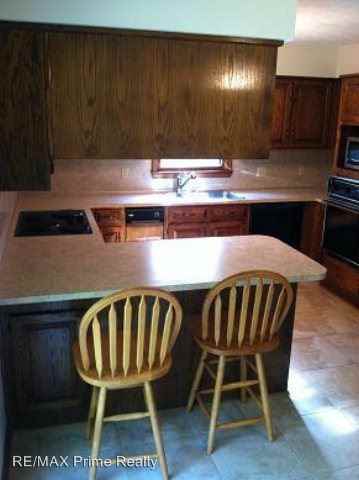 284 Preston Ct - Photo 2 of 11