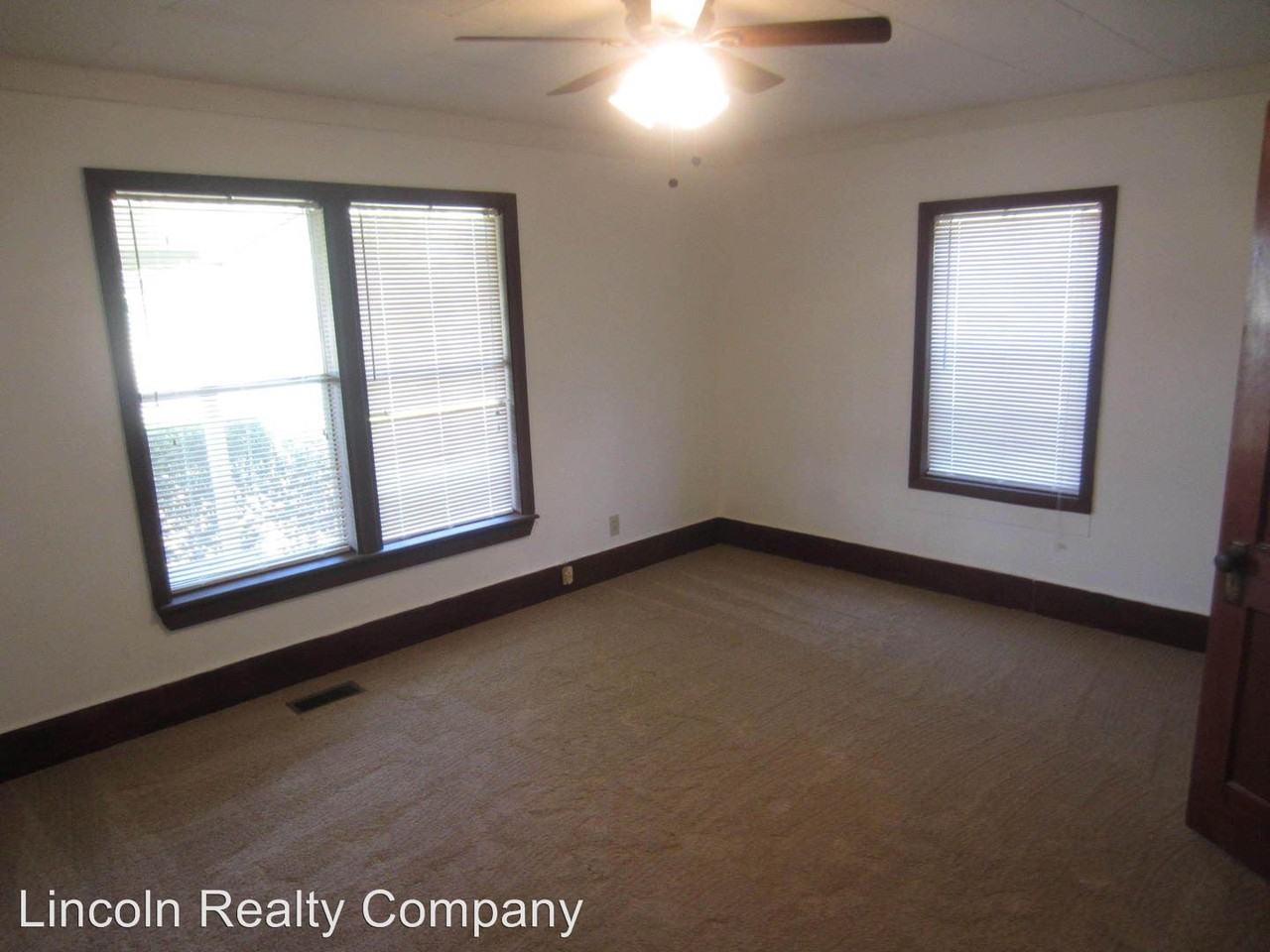 4923 Oakdale Dr - Photo 2 of 15