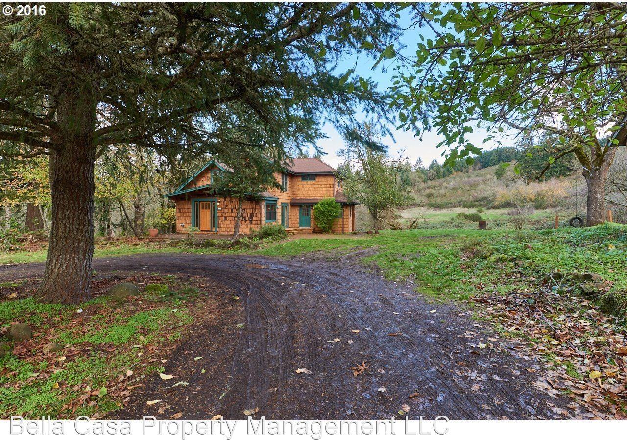 8425 SE Burch Hill Rd - Photo 2 of 17