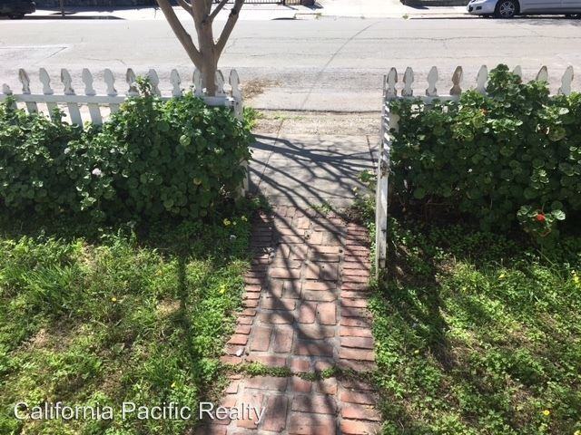 844 Palm St - Photo 3 of 17