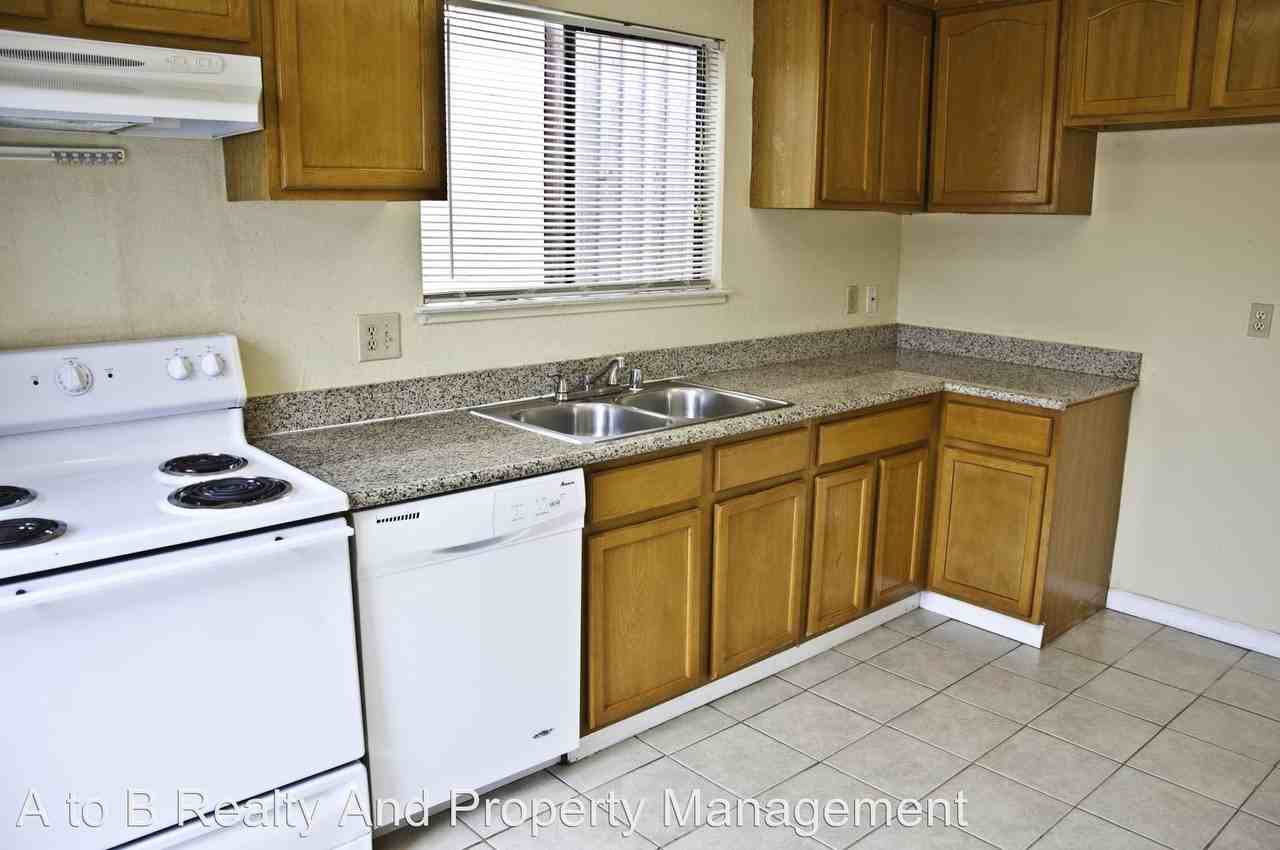 1072 Minoru Dr - Photo 3 of 16