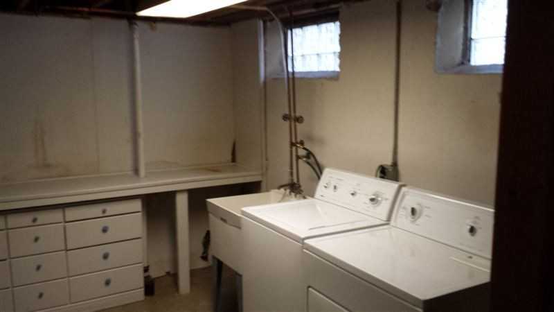 193 Chippewa Rd - Photo 3 of 7