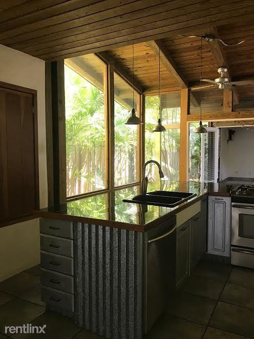 1101 SE 2nd St - Photo 3 of 20