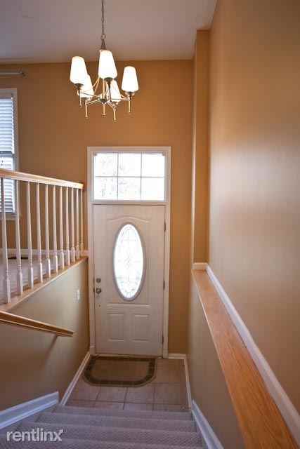 1119 Oak View Dr - Photo 3 of 32