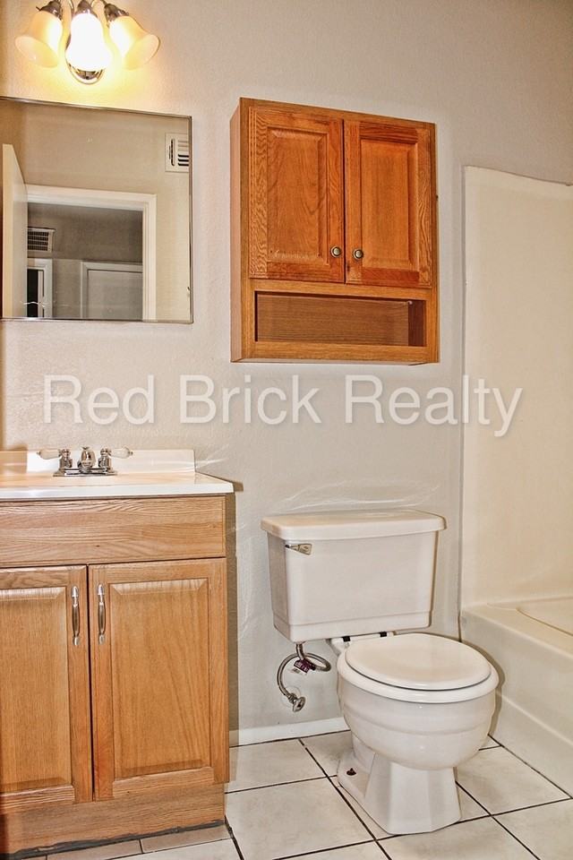 6008 W Townley Ave - Photo 2 of 20