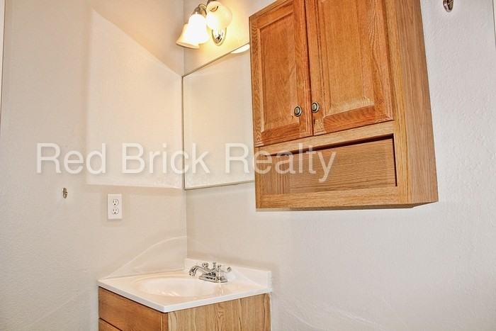 6008 W Townley Ave - Photo 3 of 20