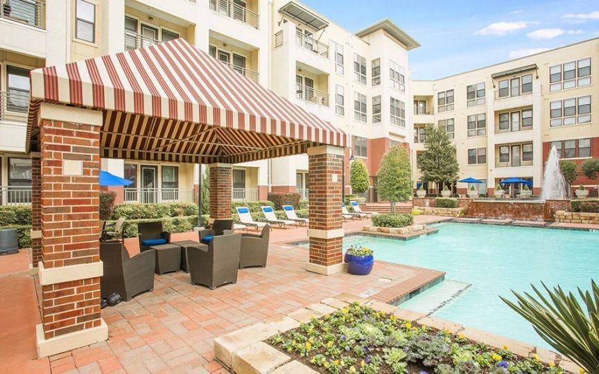 800 Lake Carolyn Pky - Photo 2 of 13