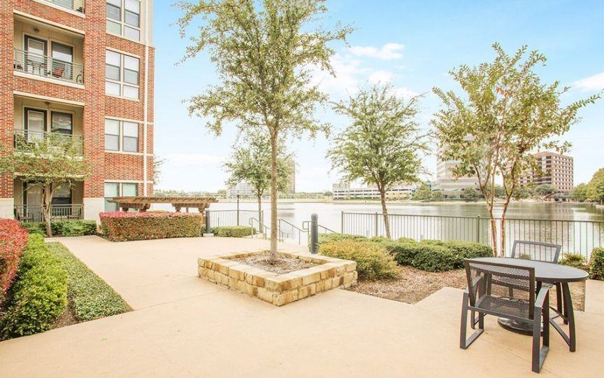 800 Lake Carolyn Pky - Photo 3 of 13