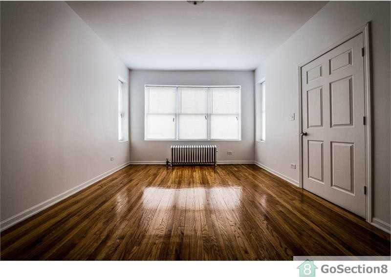 1807 S St Louis Ave - Photo 3 of 5