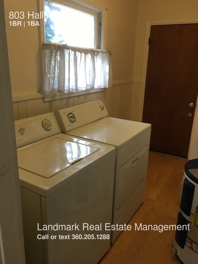 803 Halleck St - Photo 3 of 7