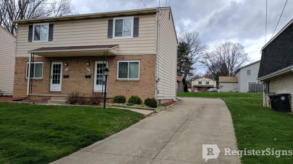 1639 Liberty Dr - Photo 3 of 17