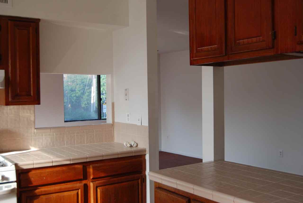 293 Pelham Rd - Photo 3 of 9