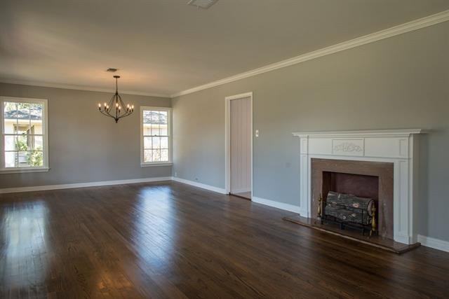 284 E Circuit Dr - Photo 2 of 24