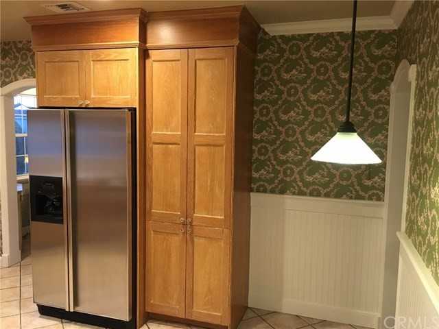 6537 Turnergrove Dr - Photo 3 of 20