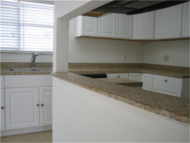 501 Jean Lafitte Cove - Photo 2 of 9