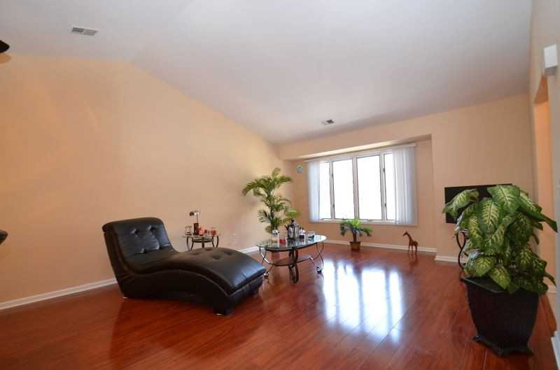 54 Westchester Terrace - Photo 2 of 10