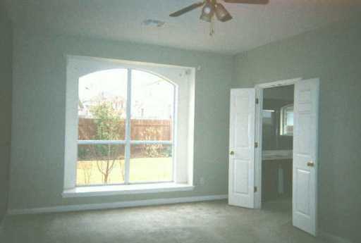 1603 Belvedere Pl - Photo 3 of 7