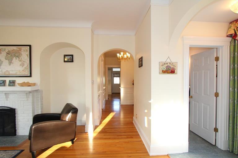 727 Burns Avenue - Photo 3 of 18