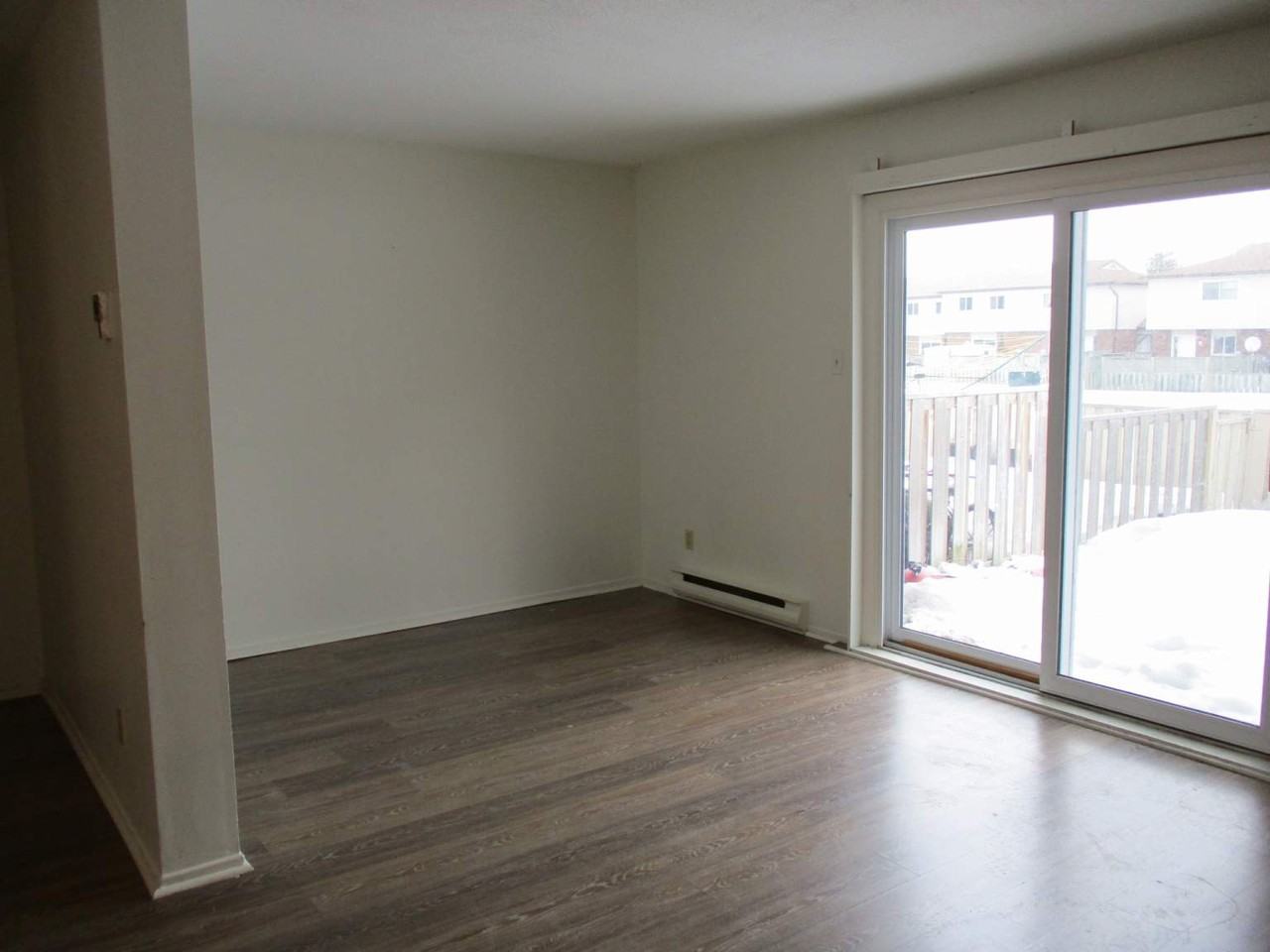 3204 Stockton Dr - Photo 3 of 8