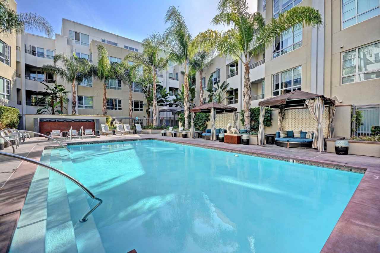 5550 Wilshire at Miracle Mile - Photo 3 of 45