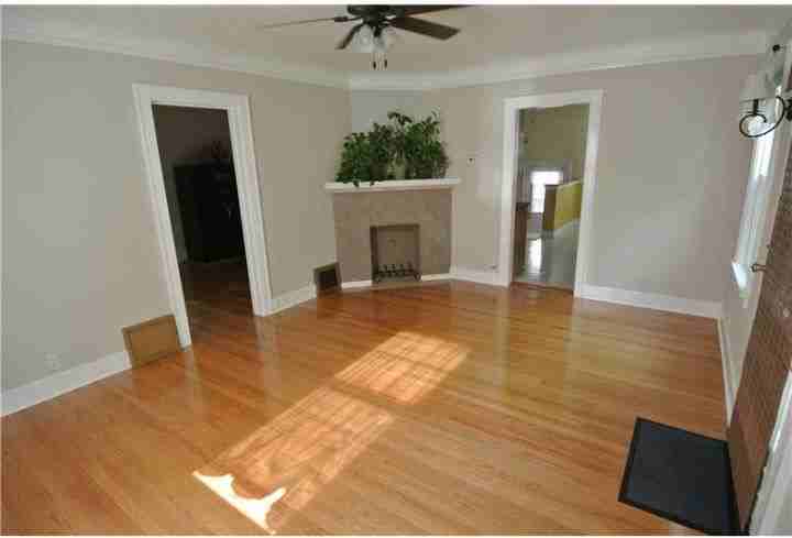 237 Avenue C - Photo 3 of 7