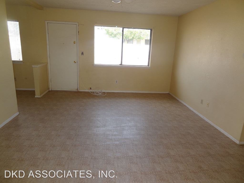 10804 Opalstone St - Photo 2 of 17
