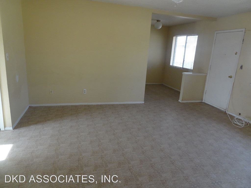 10804 Opalstone St - Photo 3 of 17