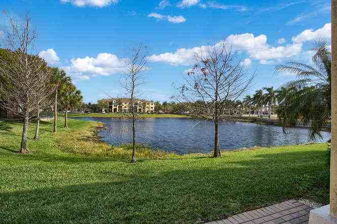 2915 Tuscany Court - Photo 3 of 19