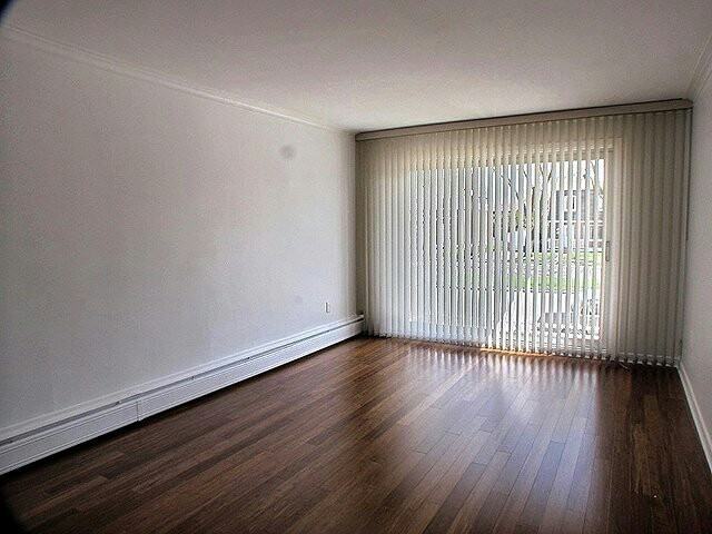 893 55e Avenue - Photo 2 of 10