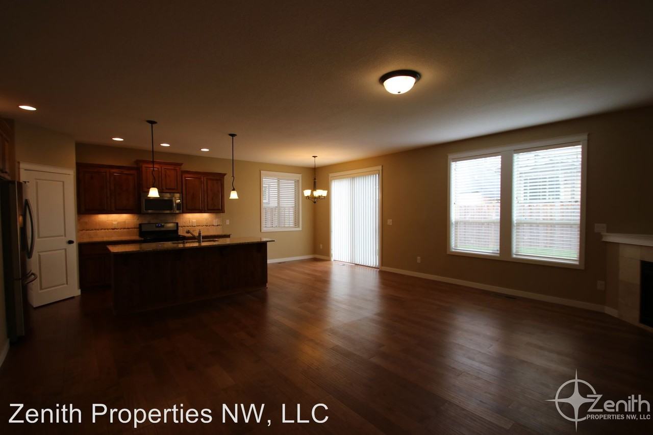 4608 NE 91st Way - Photo 2 of 17