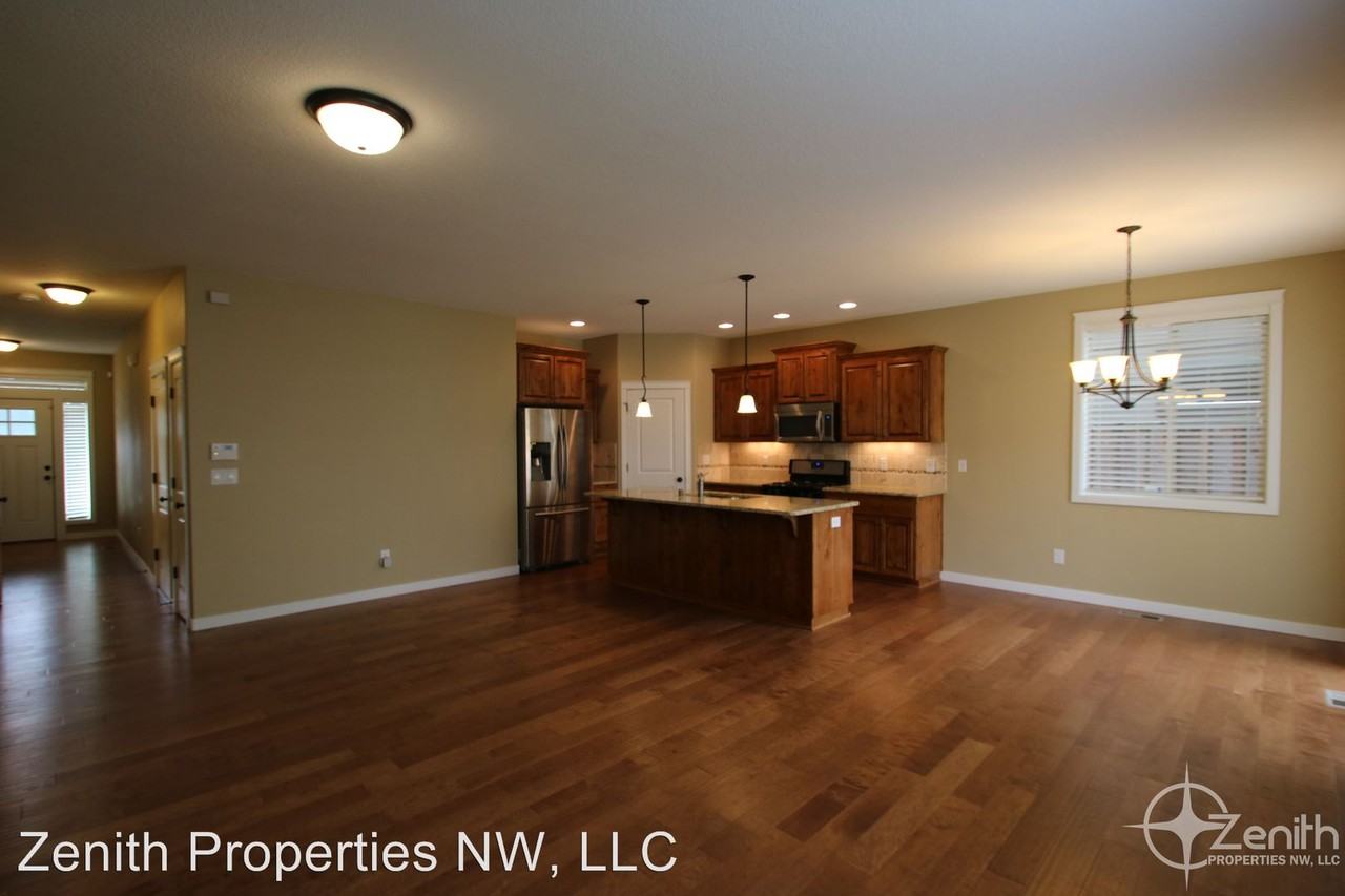 4608 NE 91st Way - Photo 3 of 17