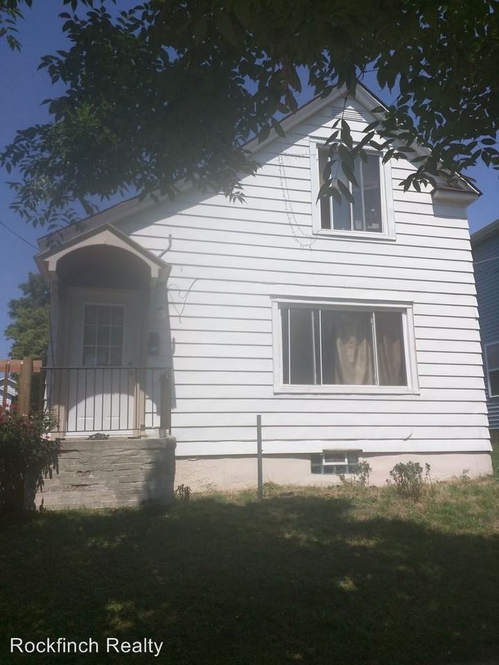 719 Crofton St SW - Photo 3 of 4