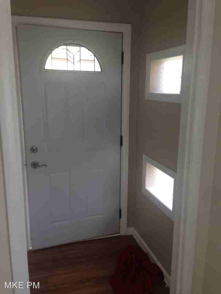 4037 N 90th St - Photo 3 of 13