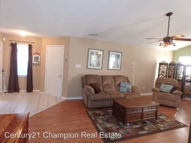 904 Huff Dr - Photo 3 of 16