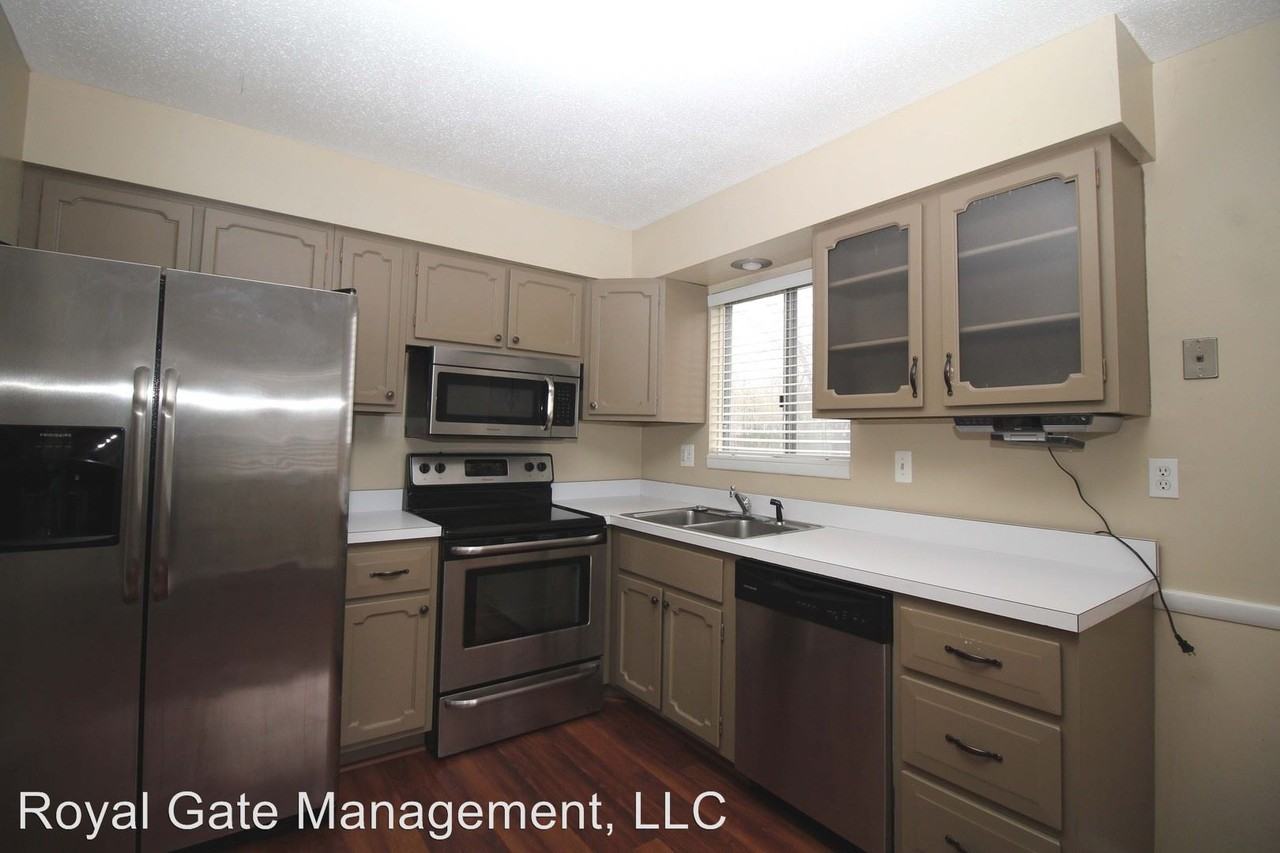 8314 Hemlock St - Photo 3 of 19